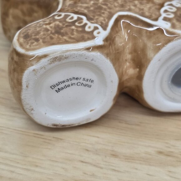 St. Nicholas Square Holiday Gingerbread Man Set Salt And Pepper Shakers Xmas - Picture 5 of 9
